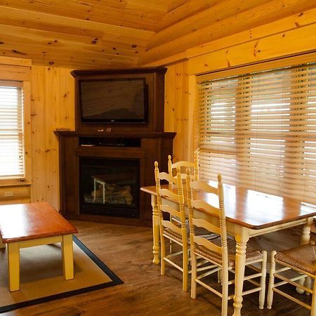 Lake Parlin Lodge & Cabins West Forks المظهر الخارجي الصورة