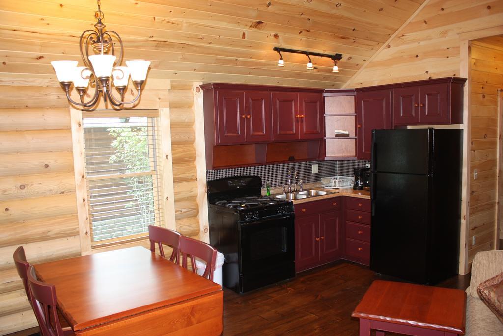 Lake Parlin Lodge & Cabins West Forks الغرفة الصورة