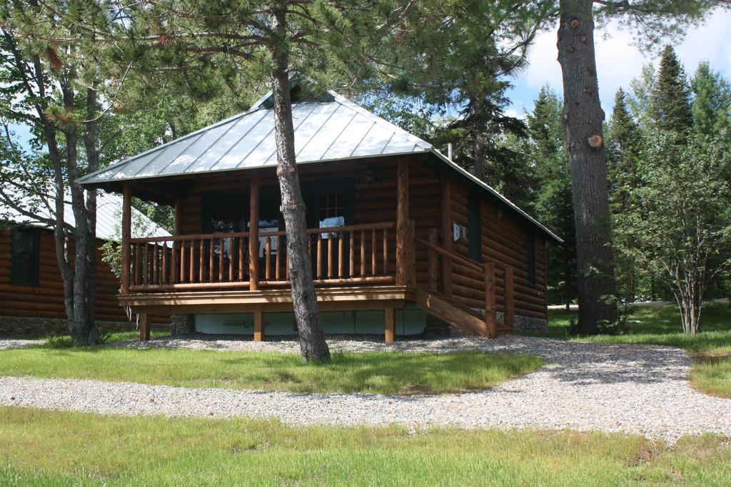 Lake Parlin Lodge & Cabins West Forks الغرفة الصورة