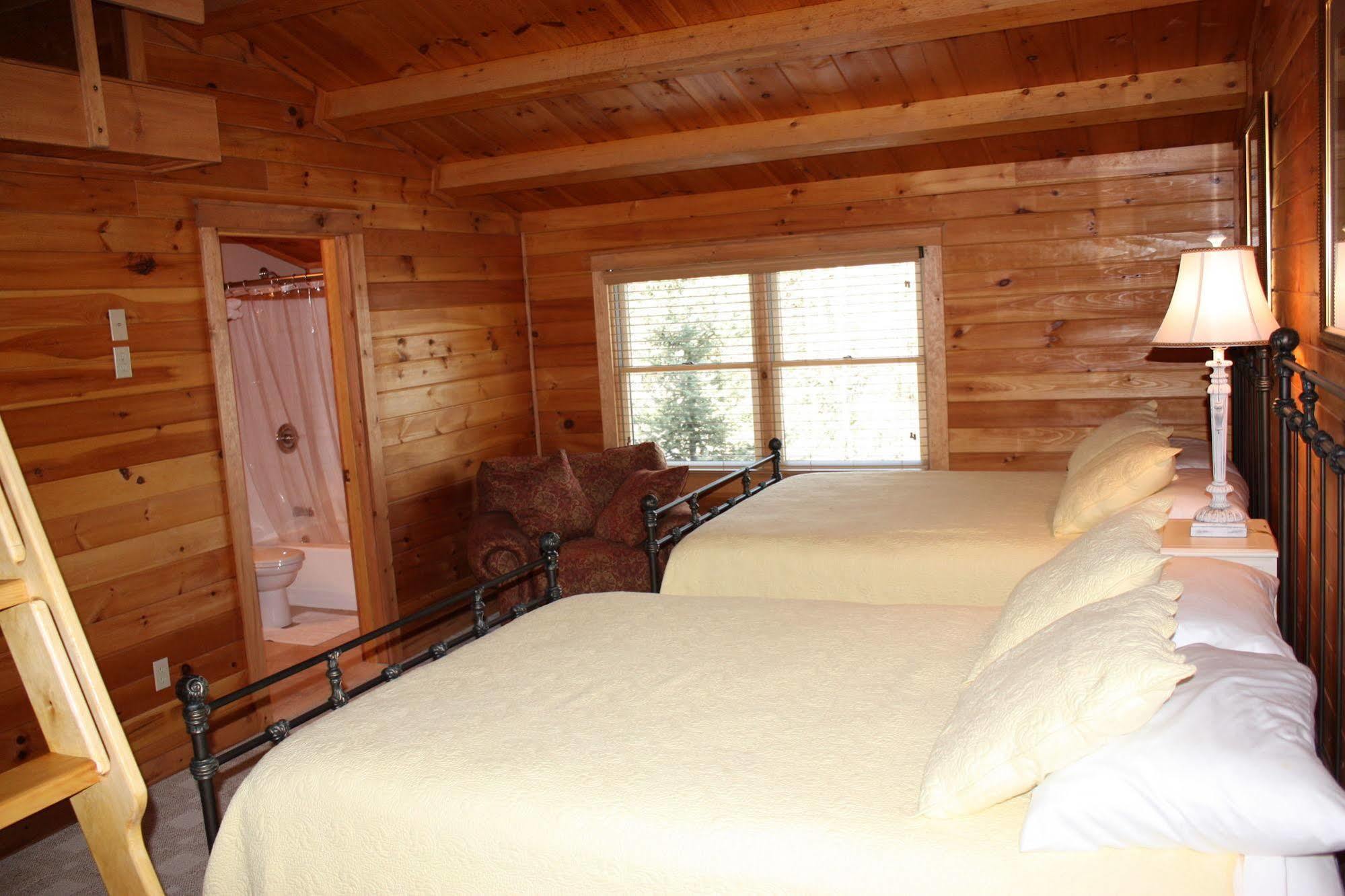 Lake Parlin Lodge & Cabins West Forks المظهر الخارجي الصورة