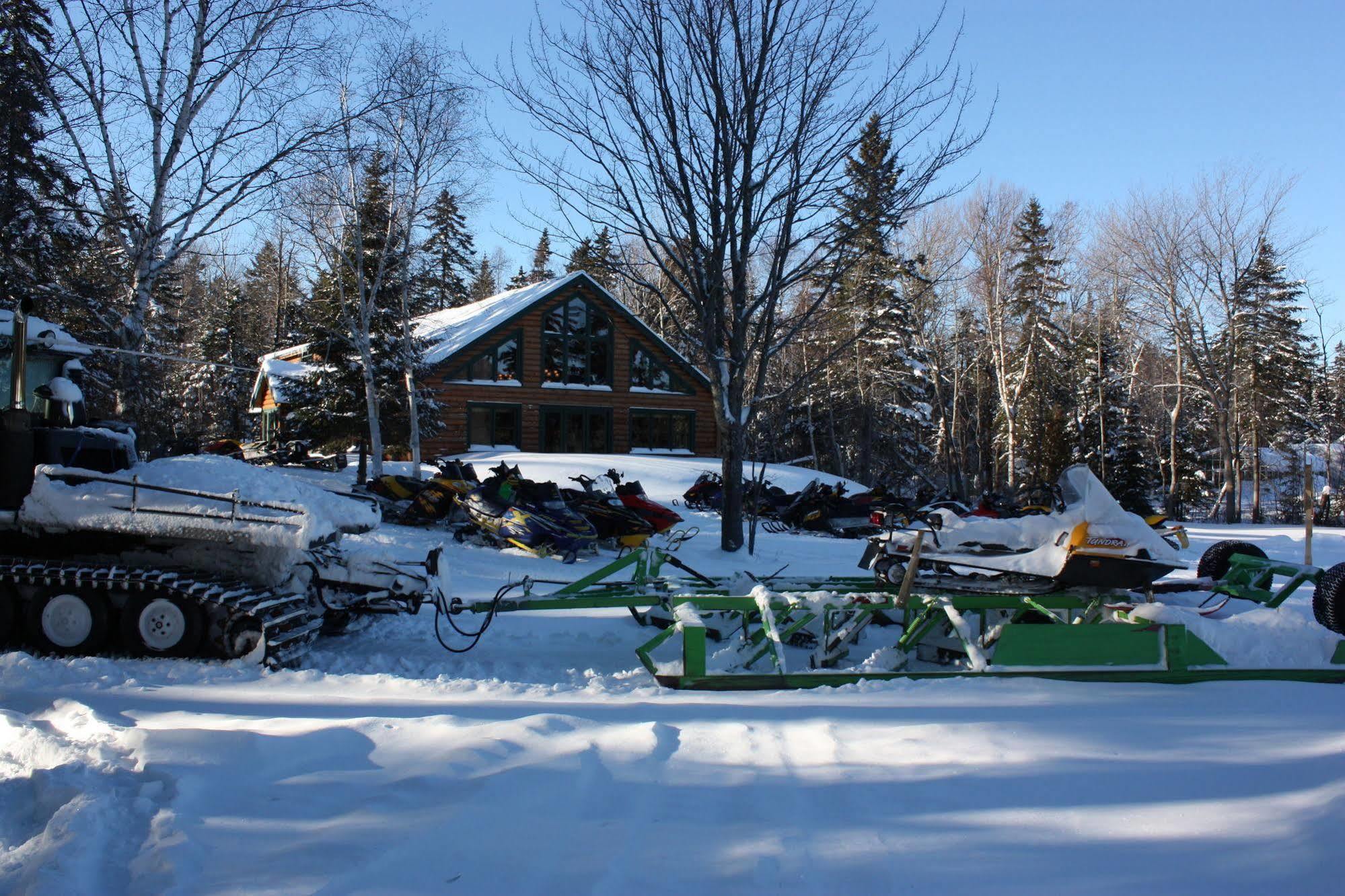 Lake Parlin Lodge & Cabins West Forks المظهر الخارجي الصورة