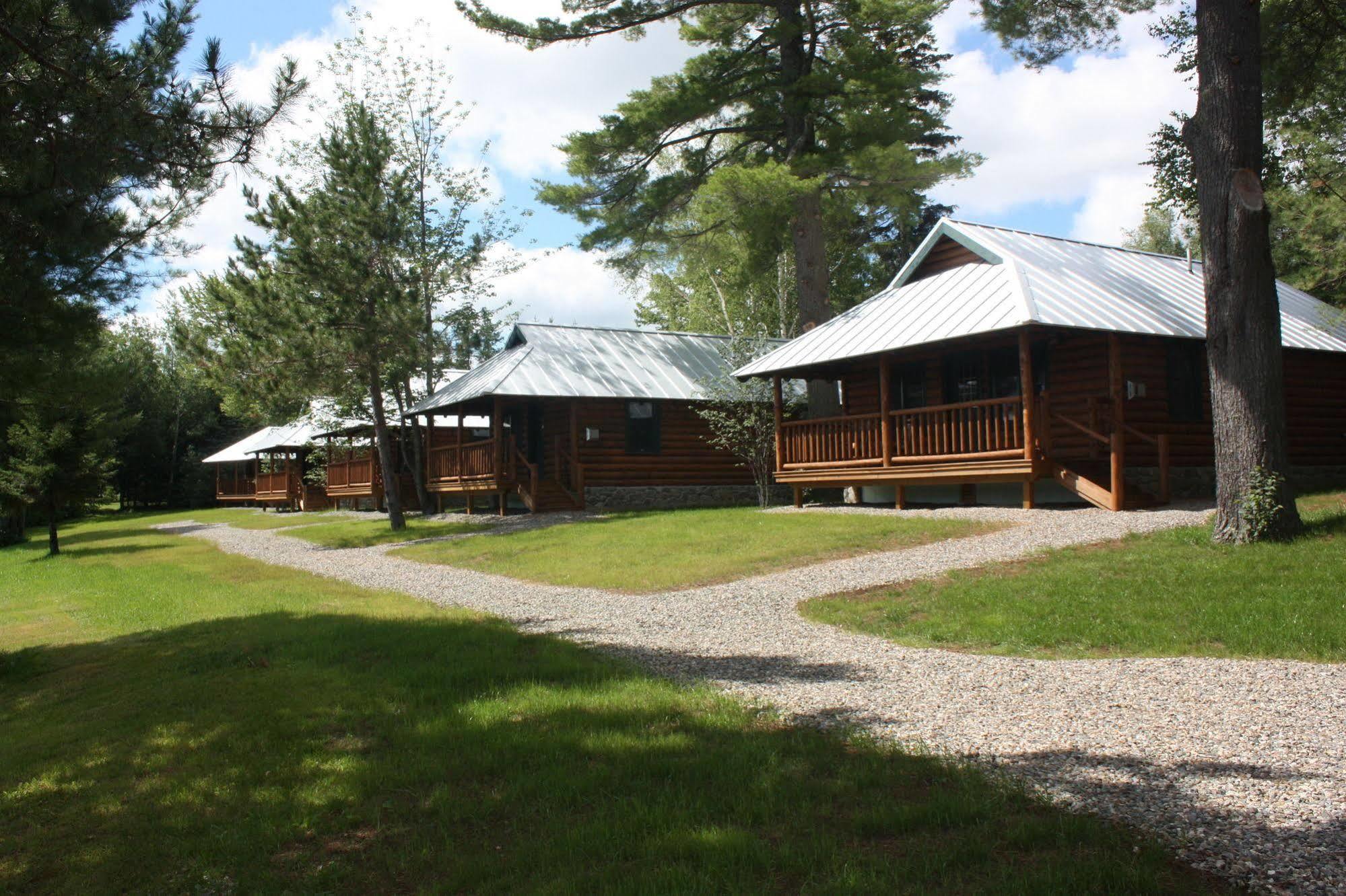 Lake Parlin Lodge & Cabins West Forks المظهر الخارجي الصورة